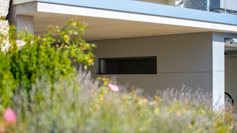 Einzelgarage mit Carport
