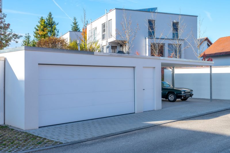 Beton carport mit großraumgarage