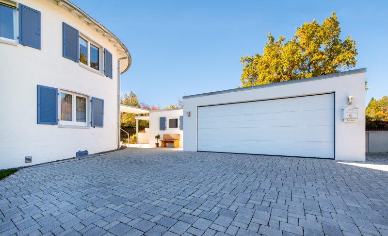 Großraumgarage mit Mehrzweckraum