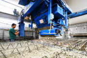 Betonverteiler während Produktion